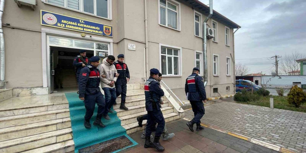 Kablo hırsızlarına jandarmadan suçüstü