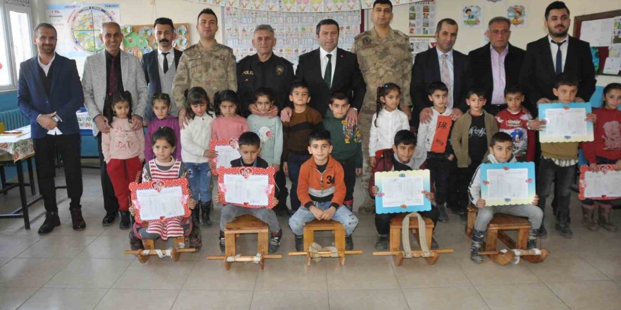 Bulanık’ta 20 bin öğrenci karne aldı