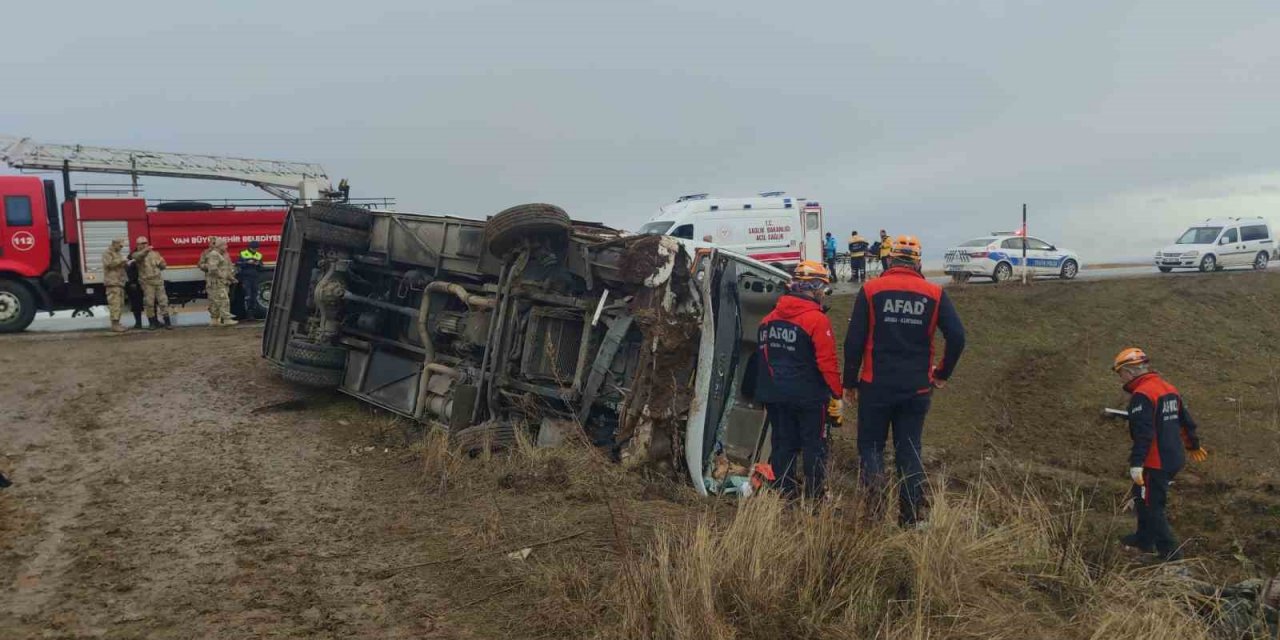 Van’da trafik kazasındaki yaralı sayısı 27’ye yükseldi