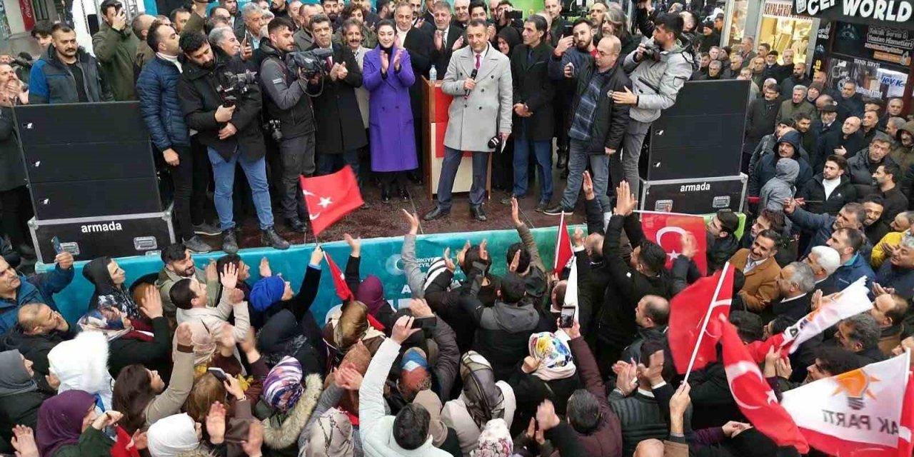 AK Parti Ağrı Belediye Başkan Adayı Aydın Ağrı’da coşkuyla karşılandı