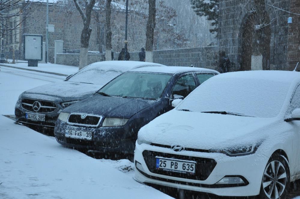 Kars’ta trafiğe kayıtlı araç sayısı 48 bin 257