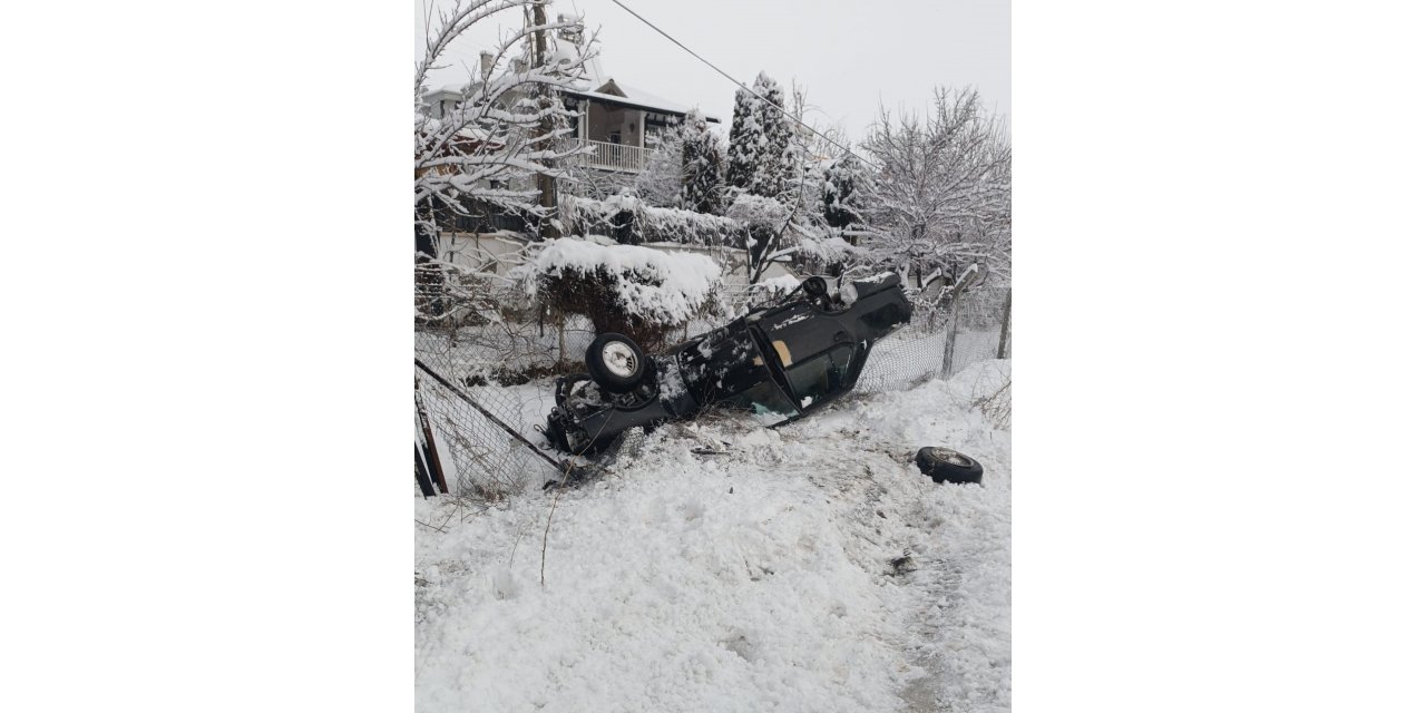 Elazığ’da otomobil devrildi: 5 yaralı