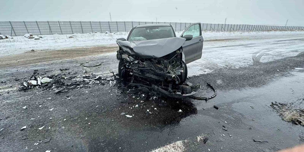 Kars’ta trafik kazası; 1’i ağır 9 yaralı