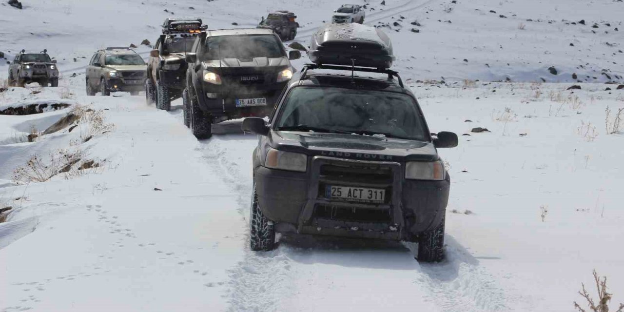 Off-roadçuların lastik raftingi keyfi