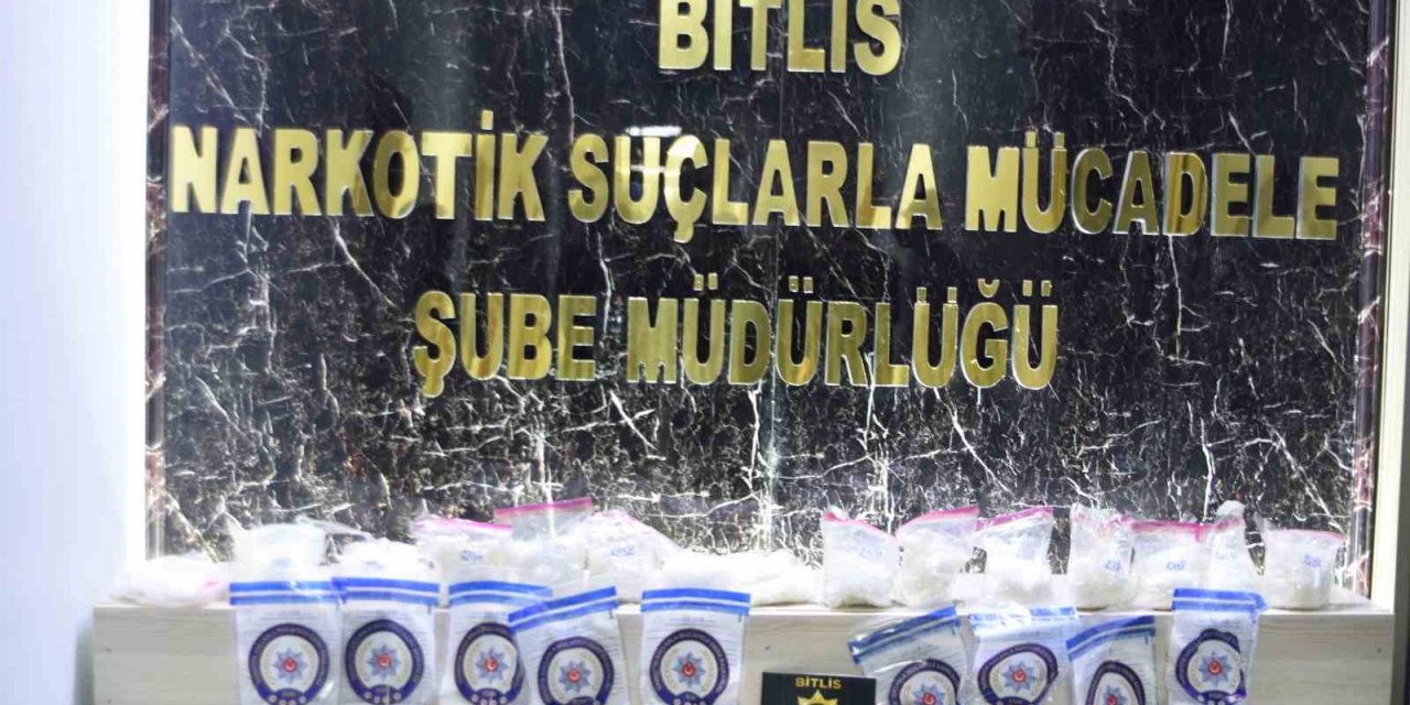 Bitlis’te iki kadının üzerinde 10 kilo metamfetamin ele geçirildi