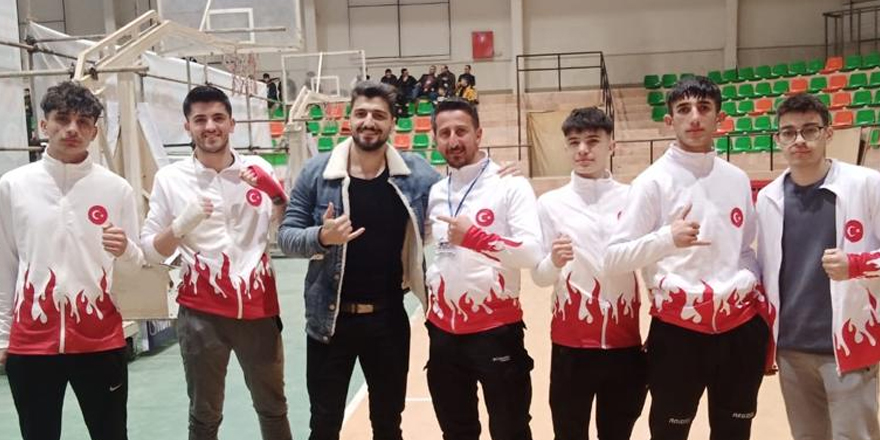 Karslı Kickbokscular İran'da şampiyonada