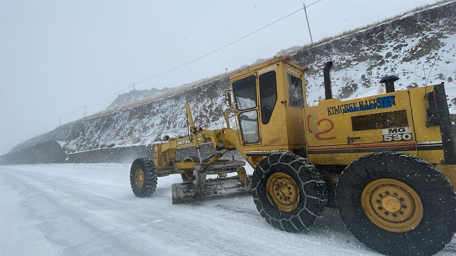 Ulaşıma kapatılan Kars-Ardahan kara yolu açıldı