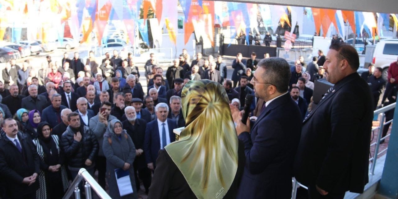 Yeniden aday gösterilen Başkan İsmail Say, Edremit’te vatandaşlarla buluştu