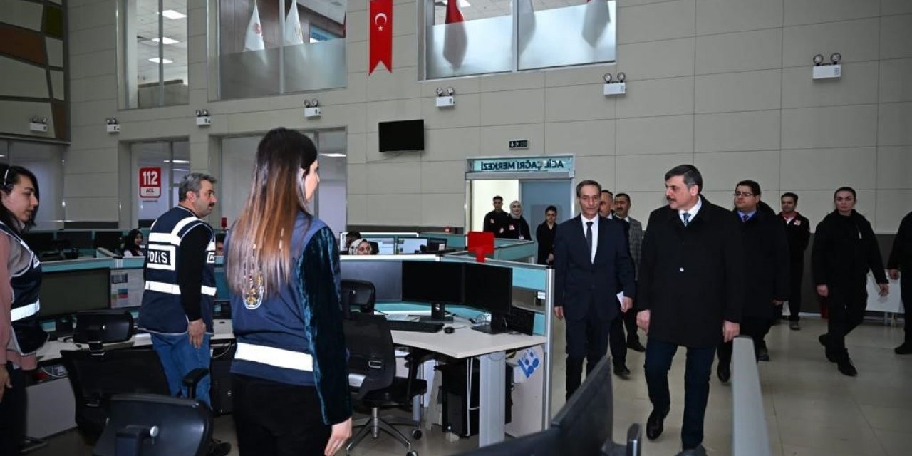 112 Acil Çağrı Merkezi 128 personelle hizmet veriyor