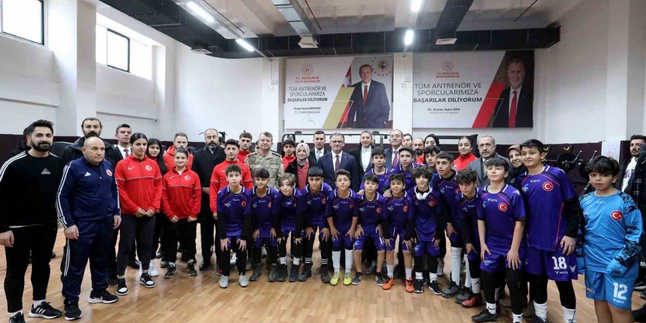 İpekyolu Sporcu Fabrikası hizmete başladı