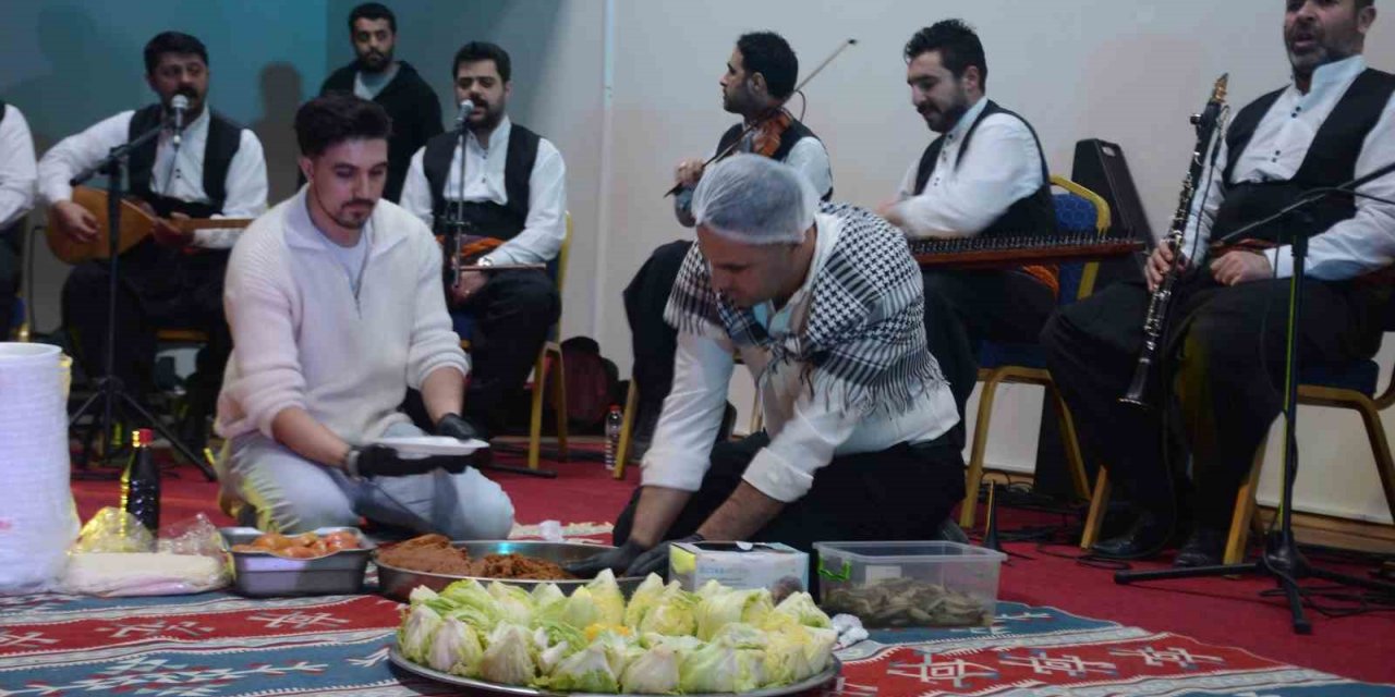 Bulanık’ta ‘kürsübaşı ve çiğköfte’ etkinliği