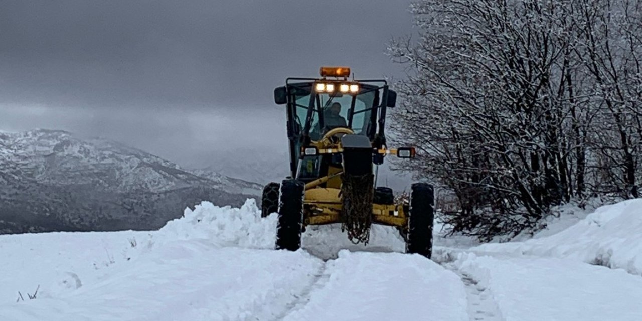 Tunceli’de kapanan 108 köy yolunda çalışmalar sürüyor