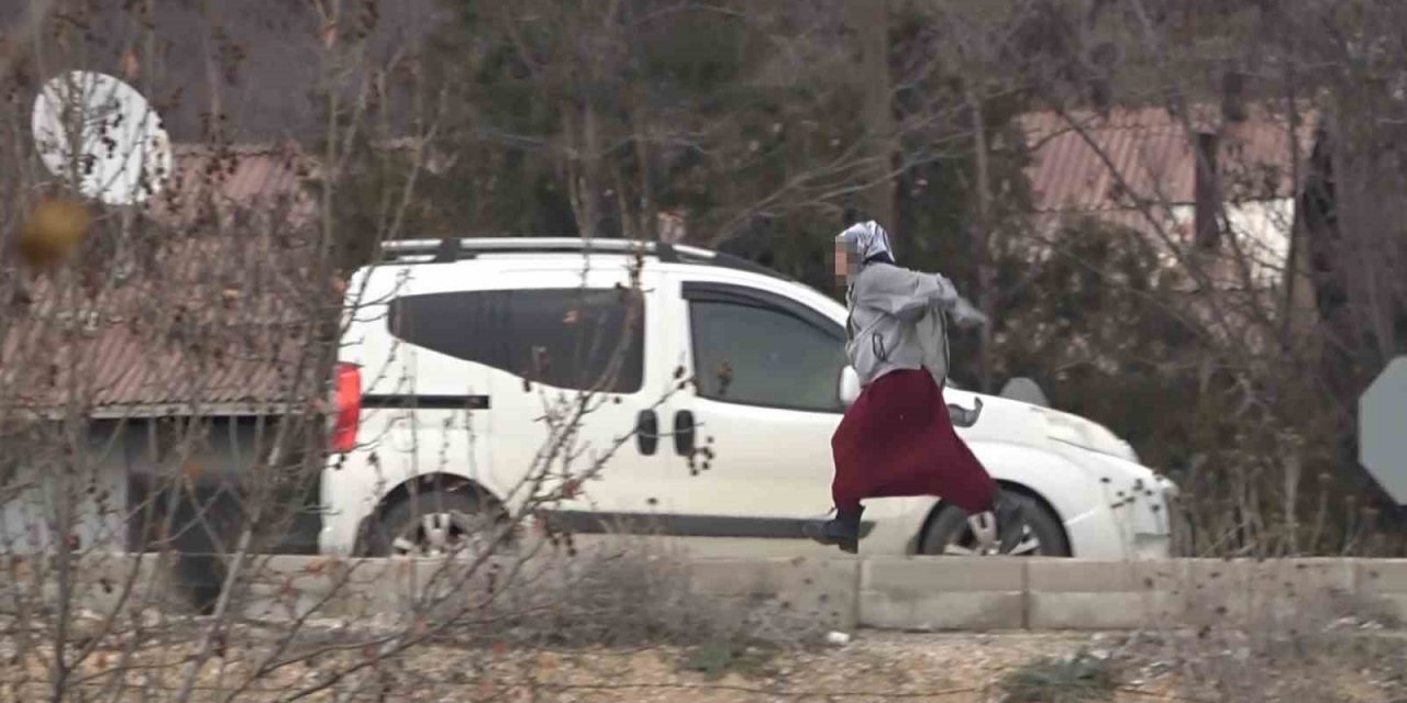 Elazığ’da dilenci operasyonu: Kimisi maraton koşucusunu aratmadı, kimileri de kamerayı görünce ’Çekme’ diye bağırdı