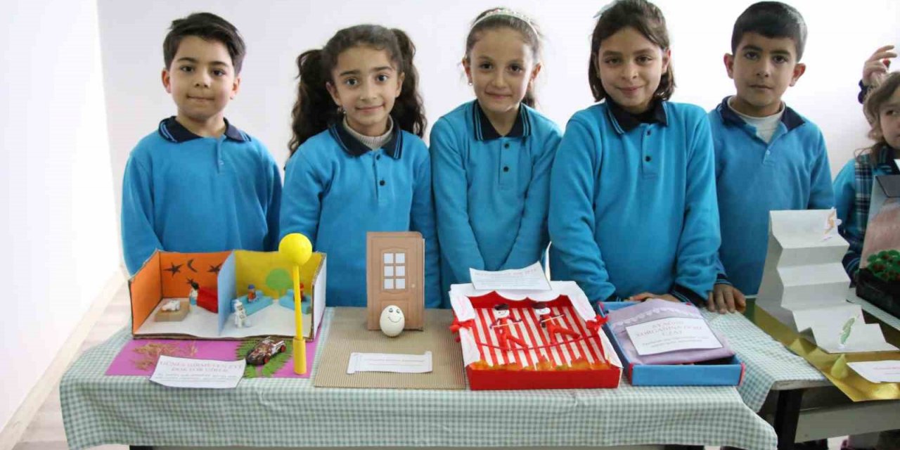 Ercişli öğrenciler deyimleri ve atasözlerini somutlaştırarak sergiye dönüştürdü