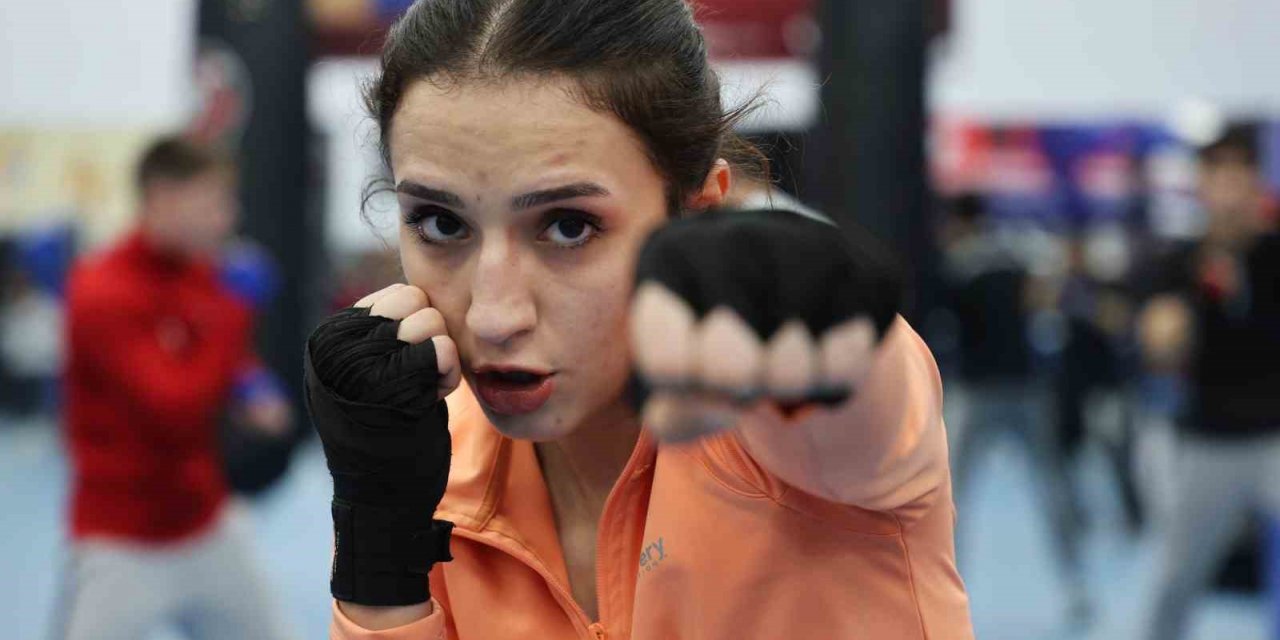 Boksta babasının desteğiyle başarıdan başarıya koşuyor