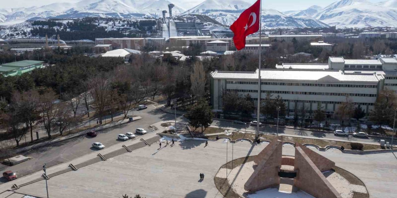 Atatürk Üniversitesinde bazı salon ve bölgelere ait isim önerileri senatoda kabul edildi