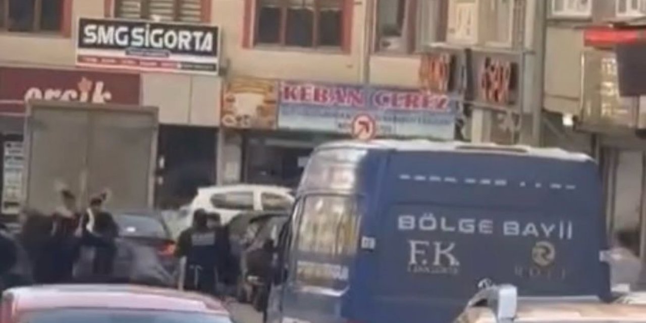 Elazığ’da cadde ortasında taşlı sopalı kavga: 1 yaralı