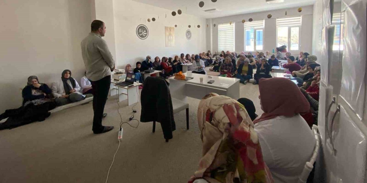Van’da “Aile Akademisi” çerçevesinde 30 bin aileye ulaşıldı