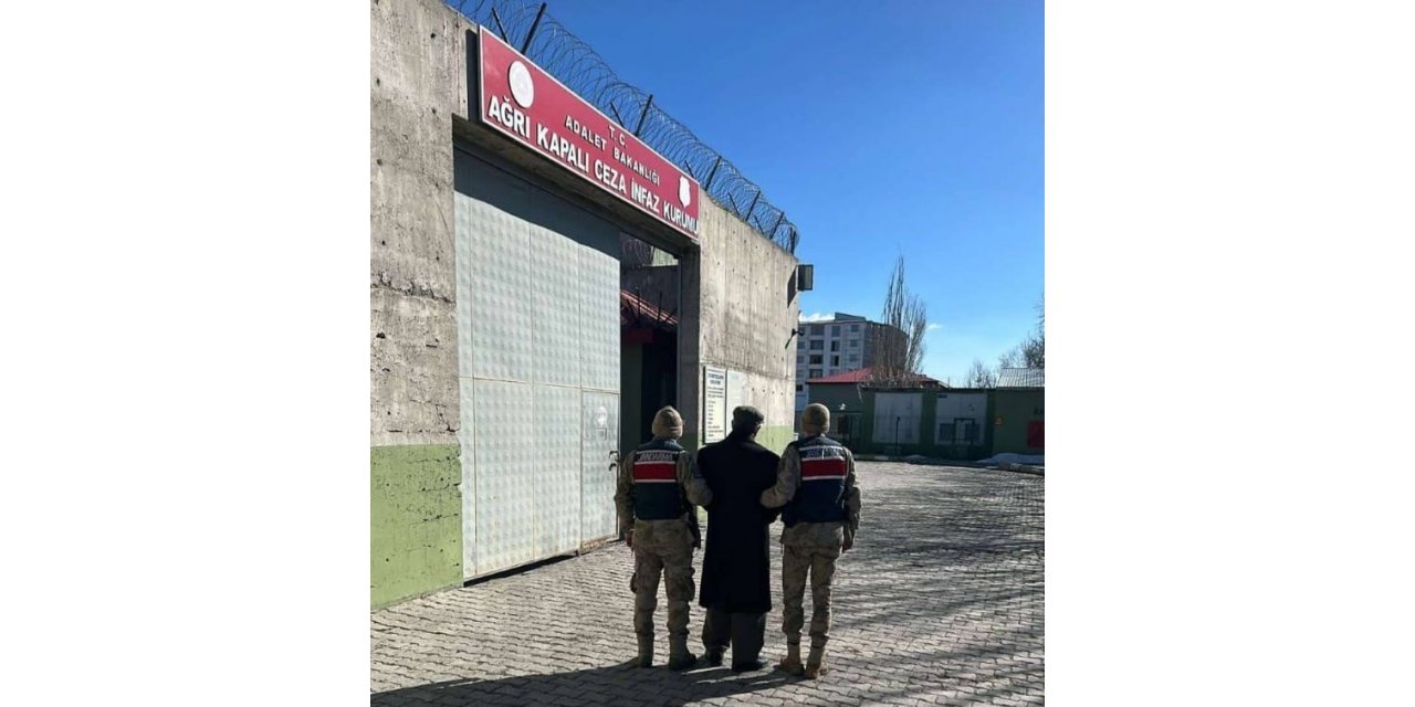 Ağrı’da çeşitli suçlardan aranan 4 firari yakalandı