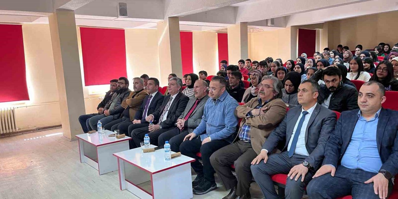 Ağrı’da ’Kutadgu Bilig’ paneli yapıldı