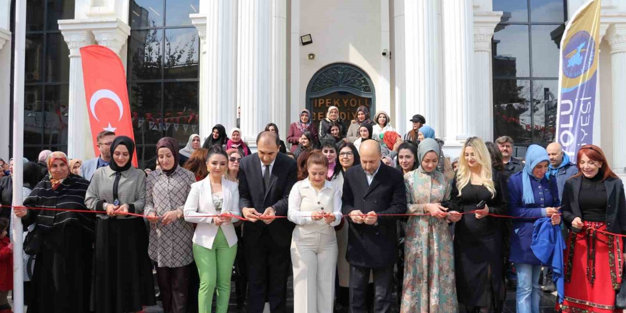 Van’da ‘Epoksi Sergisi’ne kadınlardan yoğun ilgi