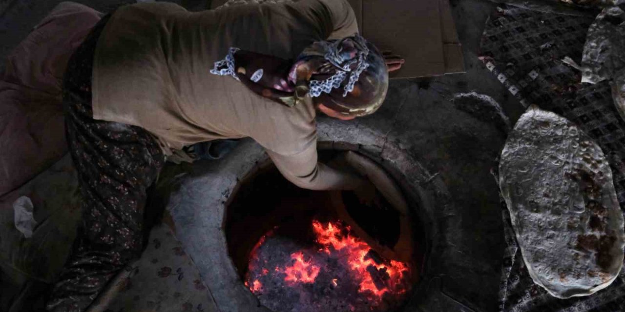 Tandırlar Ramazan sofraları için yanıyor