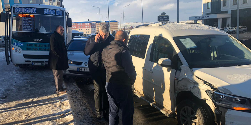 Kars’ta zincirleme trafik kazası