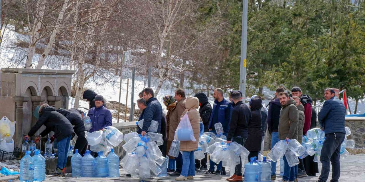 Erzurum’da iftar sofralarının vazgeçilemez kaynak suyu: Paşapınar