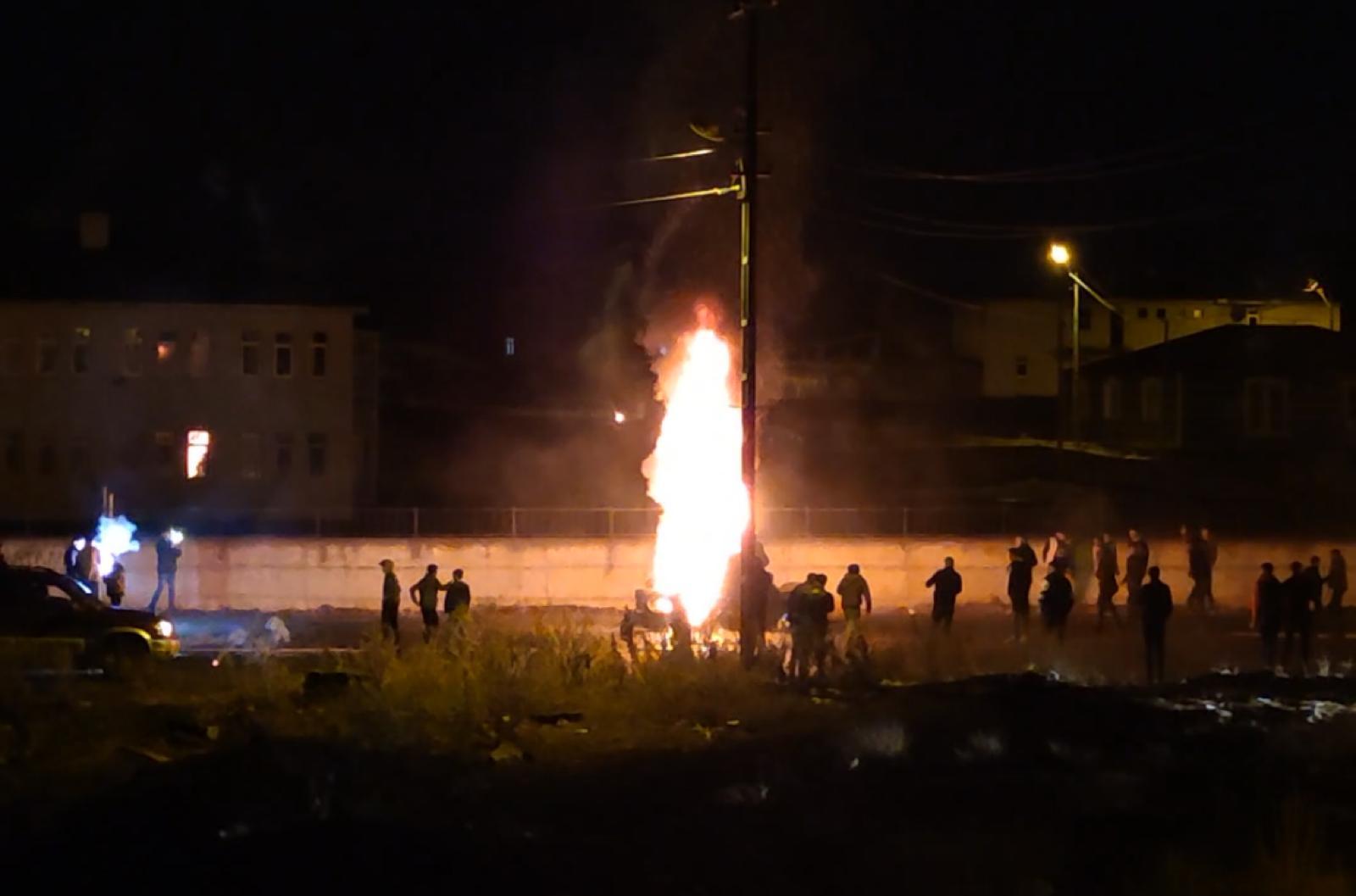 Kars’ta izinsiz Nevruz ateşi yakan göstericiler gözaltına alındı