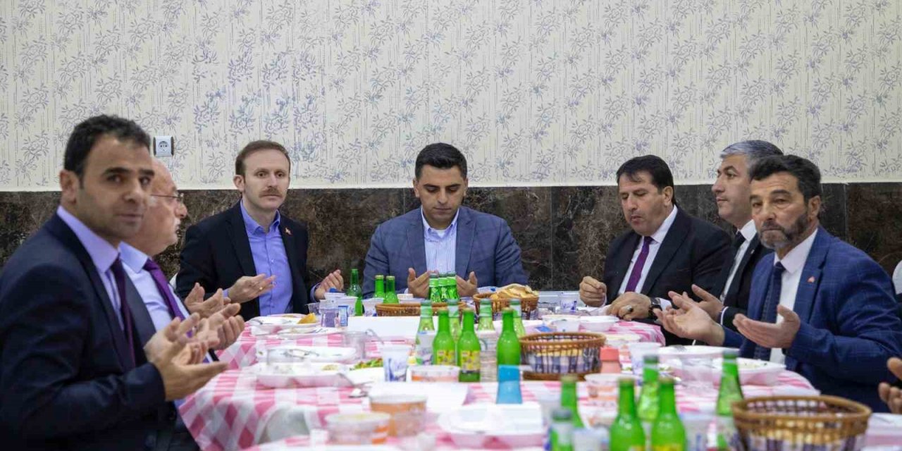 Otlukbeli’nde toplu iftar programı düzenlendi