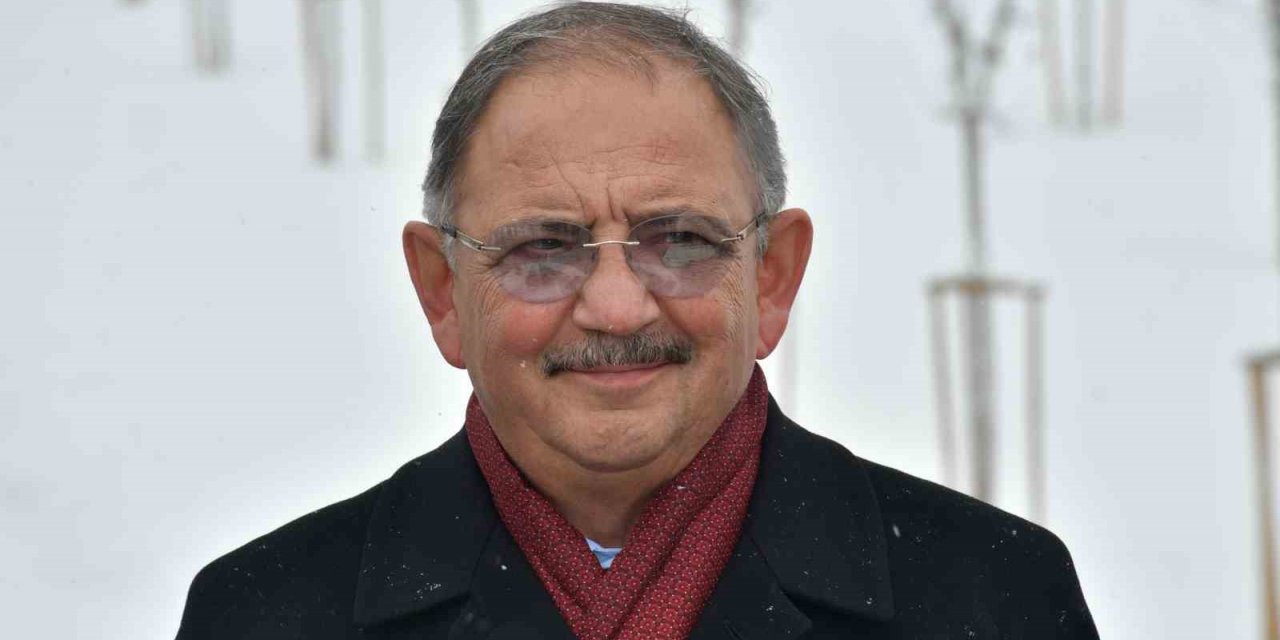 Bakan Özhaseki, Ardahan’da millet bahçesinde incelemelerde bulundu