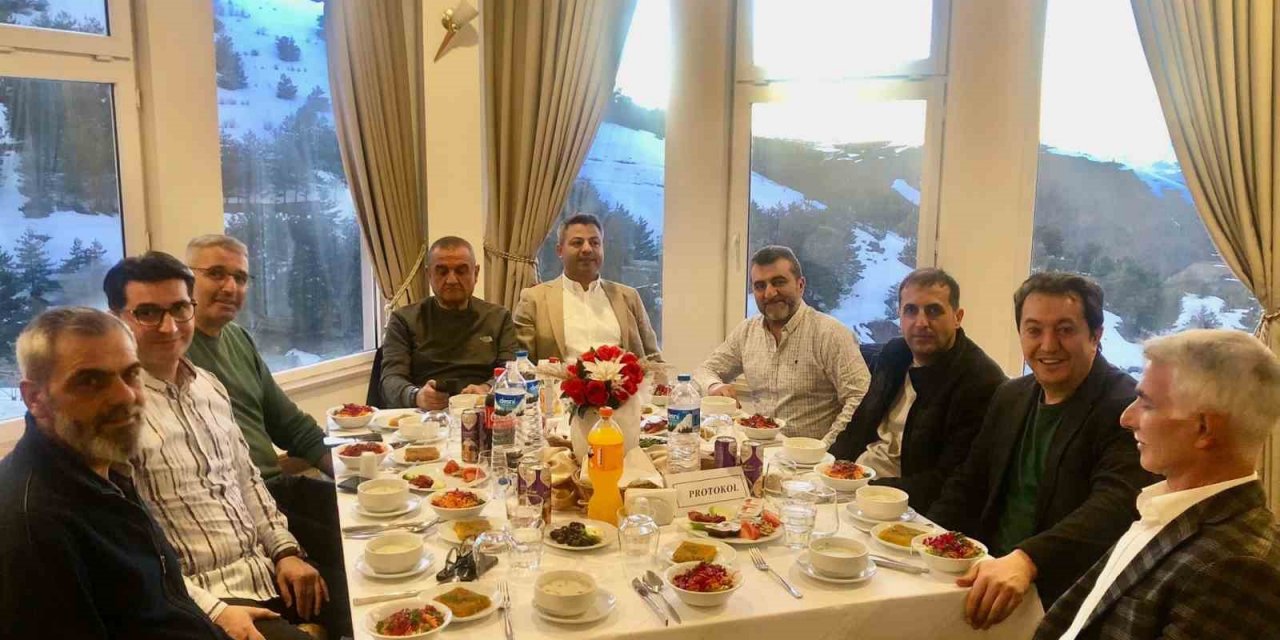 İhlas çalışanları iftar yemeğinde buluştu