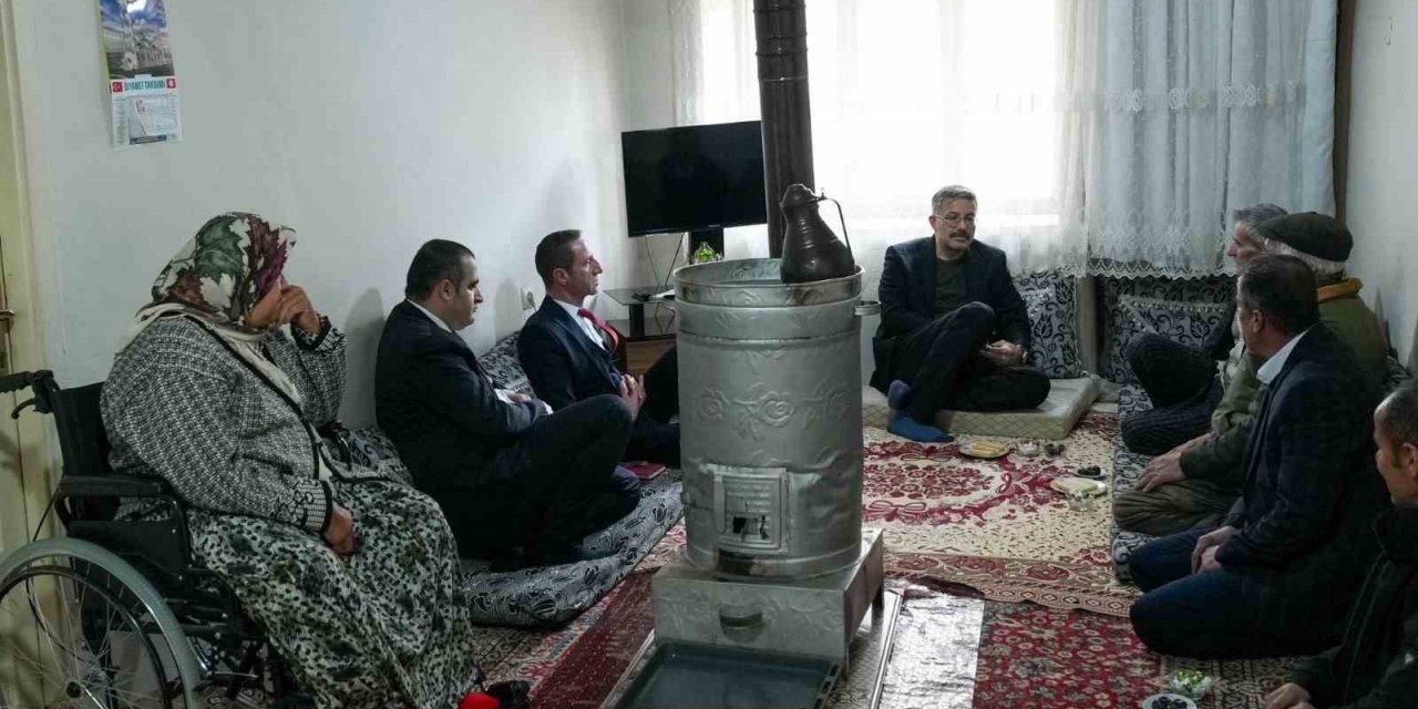 Vali Çelik, şehit ailelerini ziyaret etti