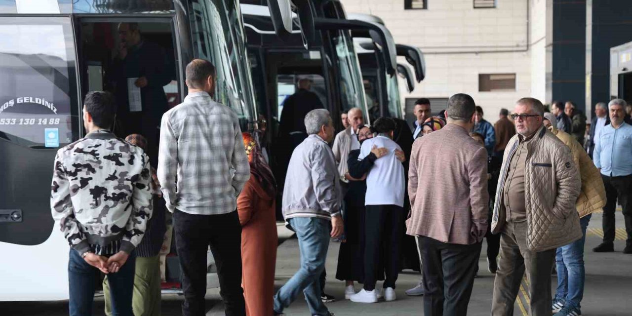 Tatil dönüşü Elazığ otogarında yoğunluk