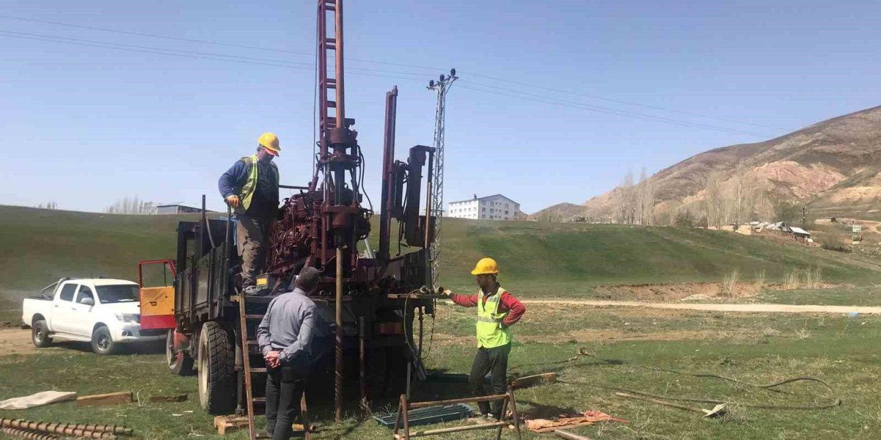 Başkale’de jeolojik-jeoteknik etüt çalışmaları başladı