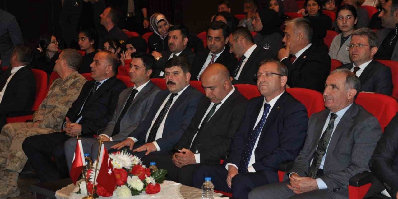 Kars’ta kitap okuyanlar ödüllendirildi