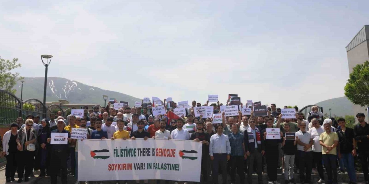 Iğdır Üniversitesi ABD’deki Üniversitelerin Gazze eylemlerine destek gösterisi yaptı