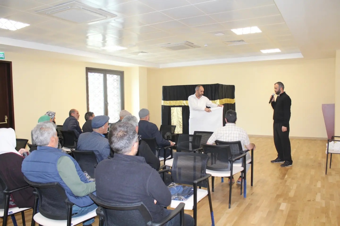 Kars'ta hac eğitim seminerleri devam ediyor