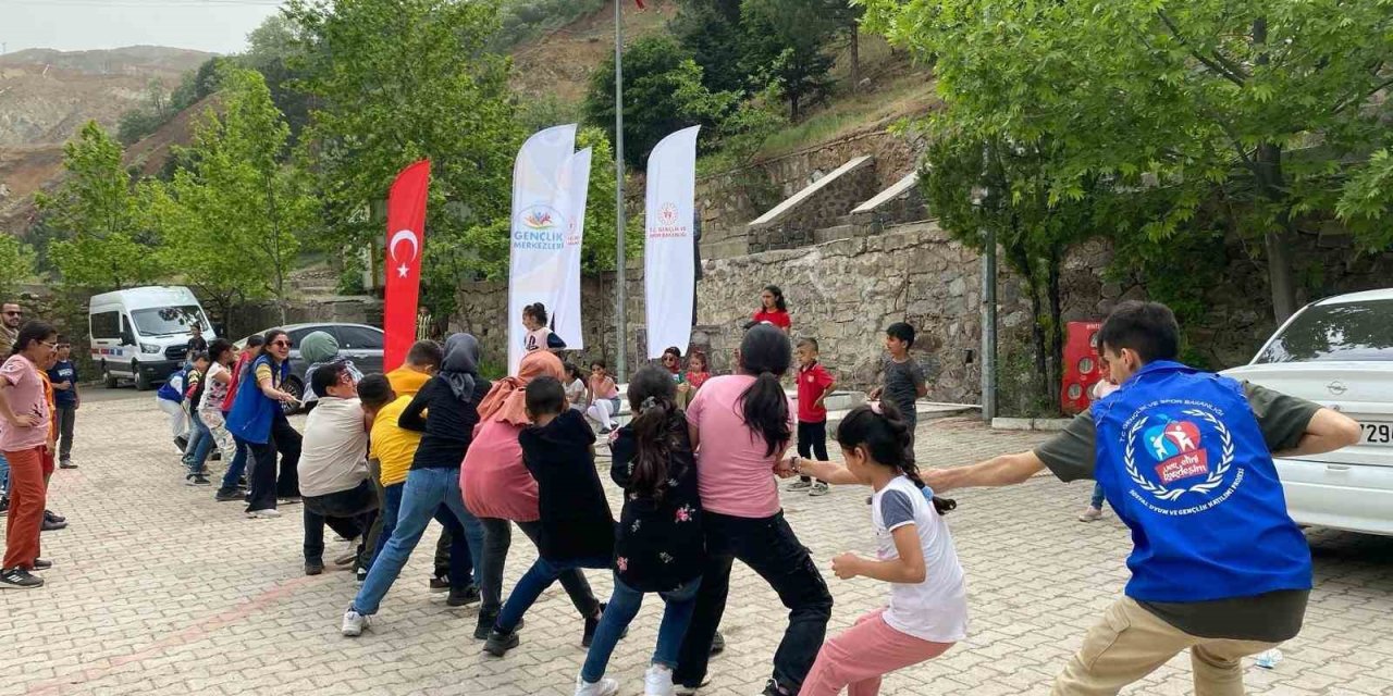 Gençlik merkezi, öğrencilerle bir araya geldi