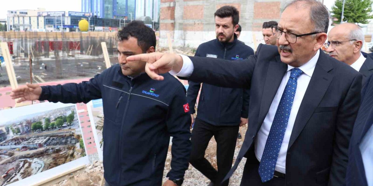 Bakan Özhaseki Malatya’da çarşı projesini inceledi