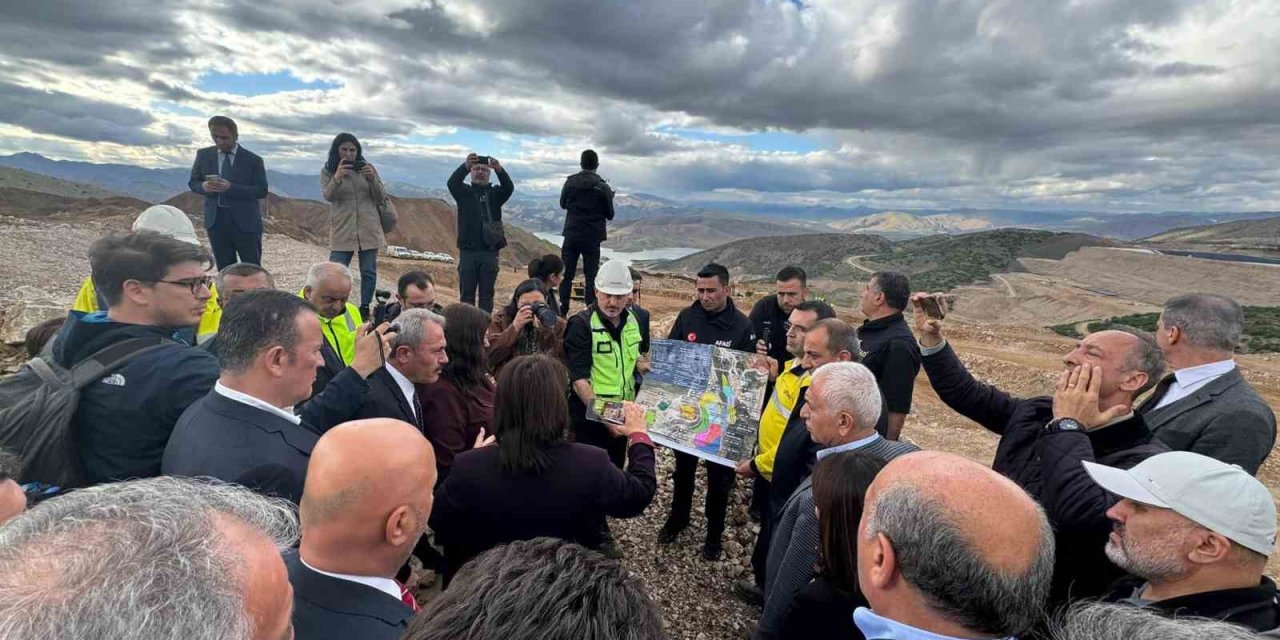 Komisyon üyeleri maden sahasında incelemede bulundu