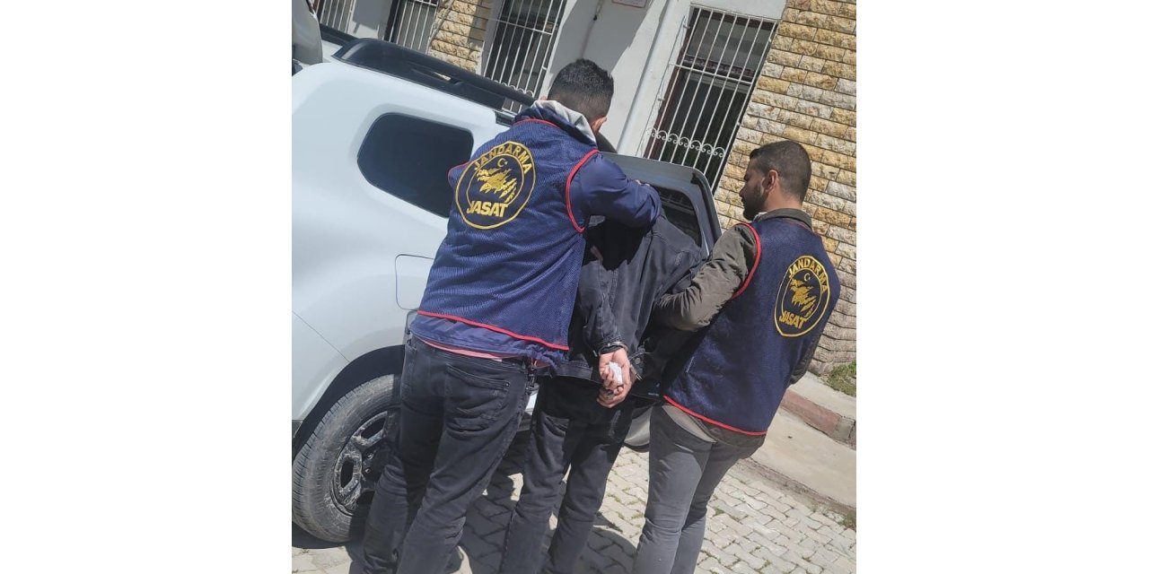 Elazığ’da hakkında 5 ayrı suçtan 27 yıl kesinleşmiş hapis cezası bulunan şahıs yakalandı