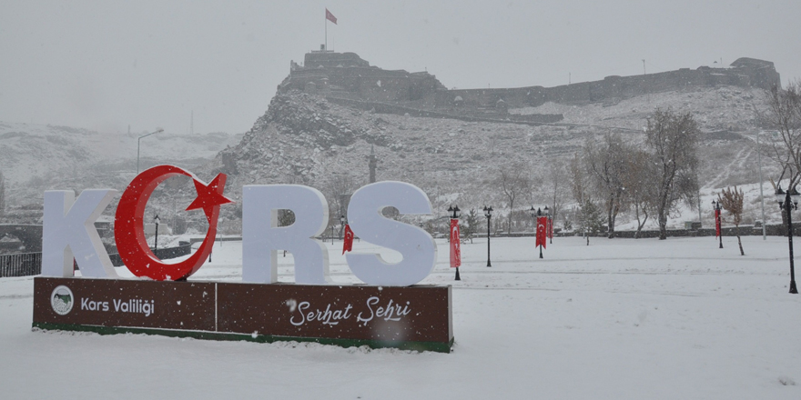 Kars'ta Okullar bugün tatil, engelliler ve hamileler idari izinli!