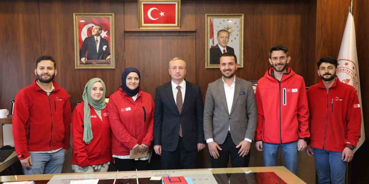 Ağrı’da "Bir Sınıf Bir Koli" projesinde rekor bağışla 3500 yardım kolisi ihtiyaç sahiplerine umut oldu