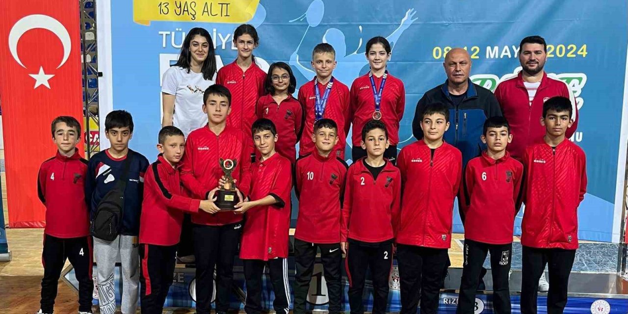 Erzincan İl Özel İdaresi Spor Kulübü Türkiye üçüncüsü