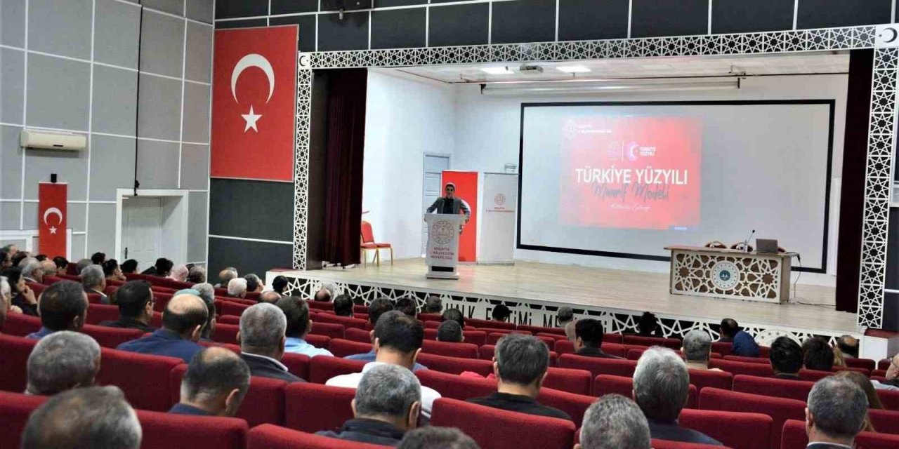 Malatya’da, "Türkiye Yüzyılı Maarif Modeli" müfredatı hakkında bilgilendirme toplantısı