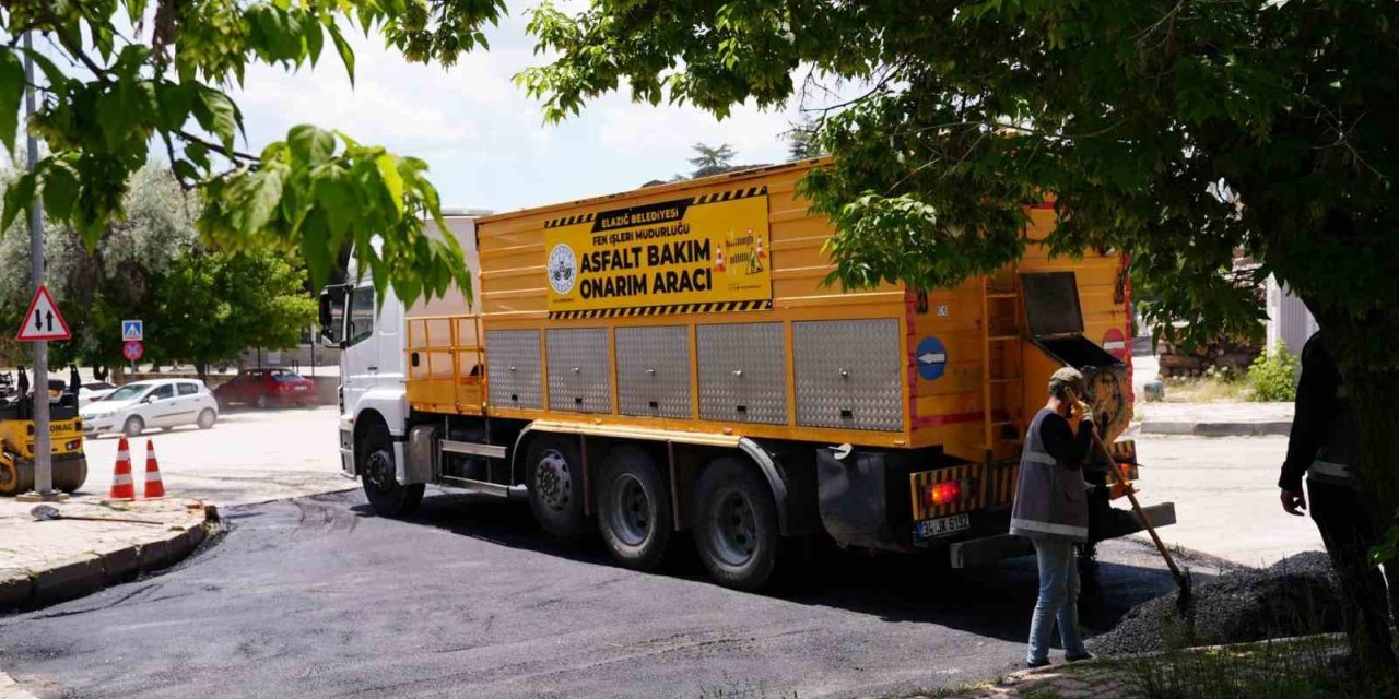 Elazığ’da yollar asfalt yama robotu ile onarılıyor