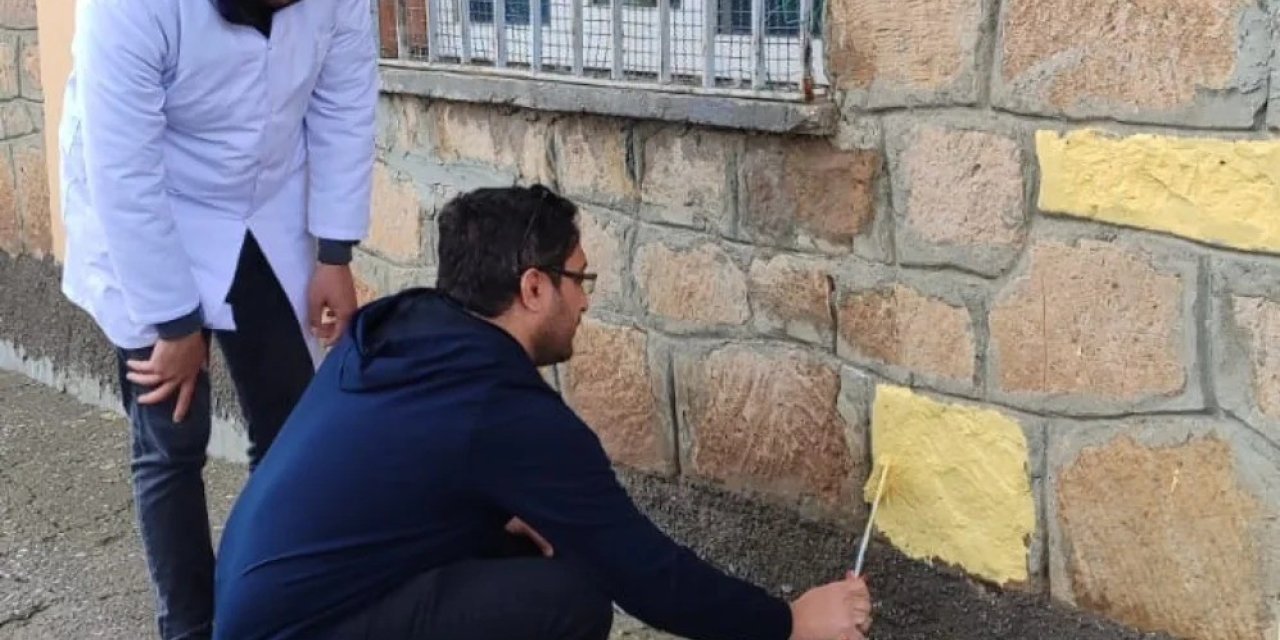 Üniversite öğrencilerinden örnek davranış