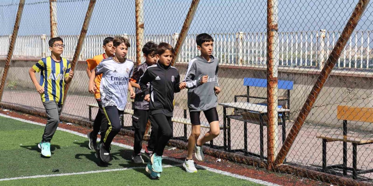 Milli sporcu; çocuklar kötü alışkanlıklar, kötü alışkanlıklar yerine spora yönlendiriyor