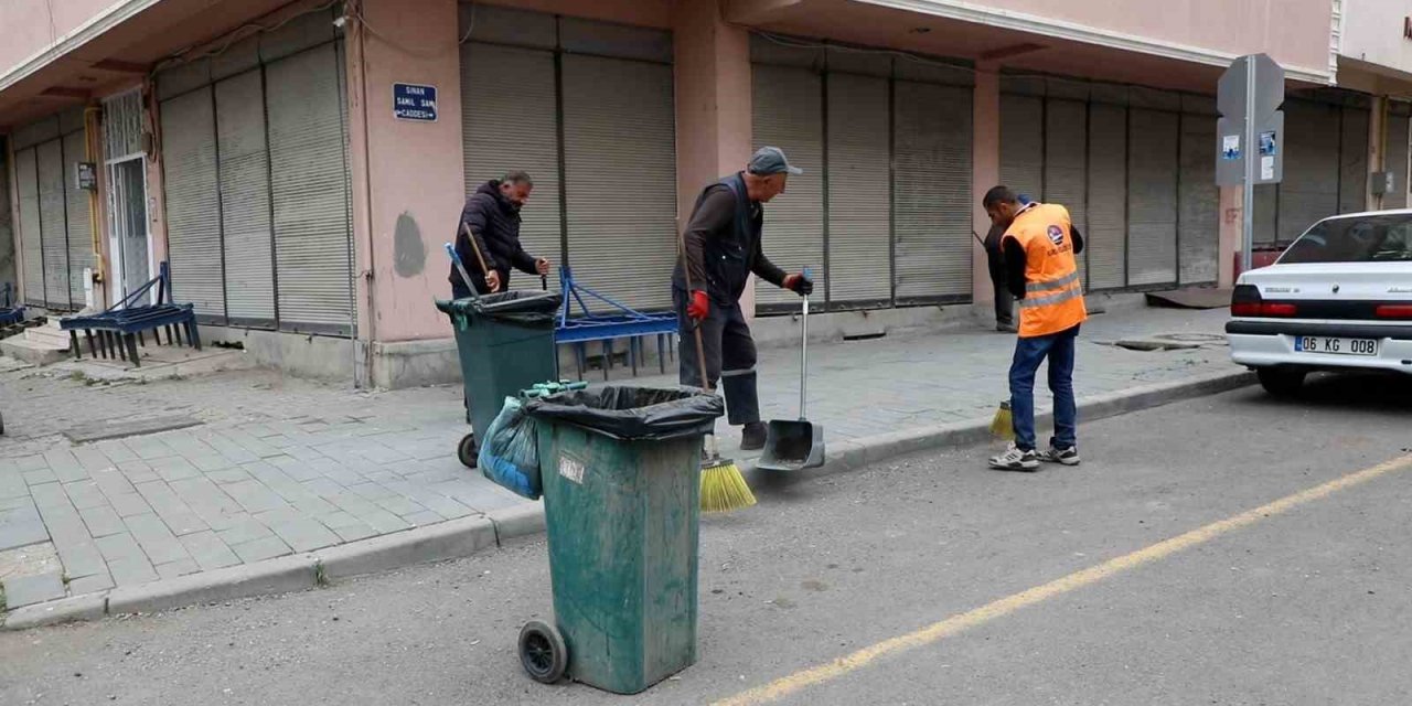 Kars Belediyesi’nden temizlik kampanyası